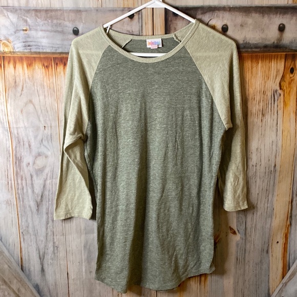 LuLaRoe Tops - Lularoe Baseball Tee